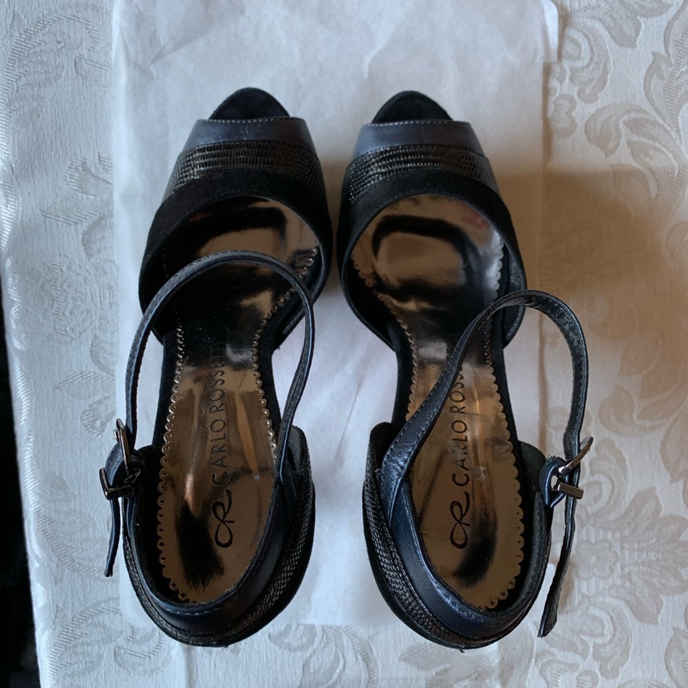 Beautiful Heeled Sandal. US 7 - Picture 5 of 8